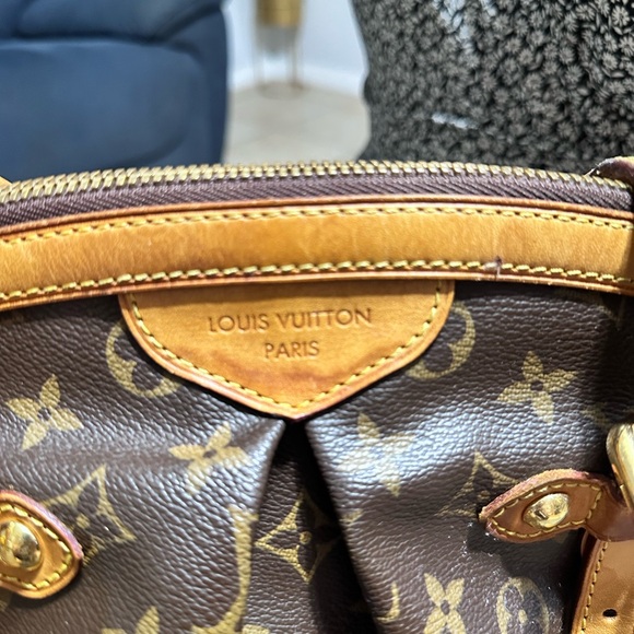Authentic Louis Vuitton Tivoli GM - Picture 7 of 7